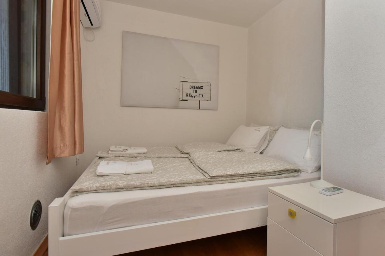 Villa Ariel Luštica Esterno foto